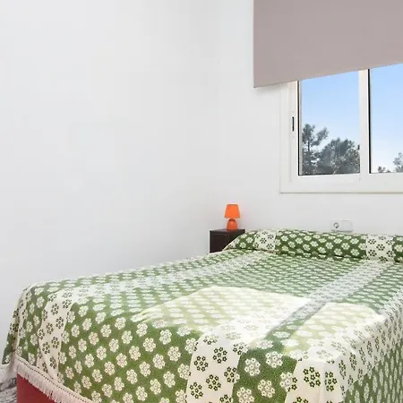 Sleeps 8 Вилла Льорет-де-Мар